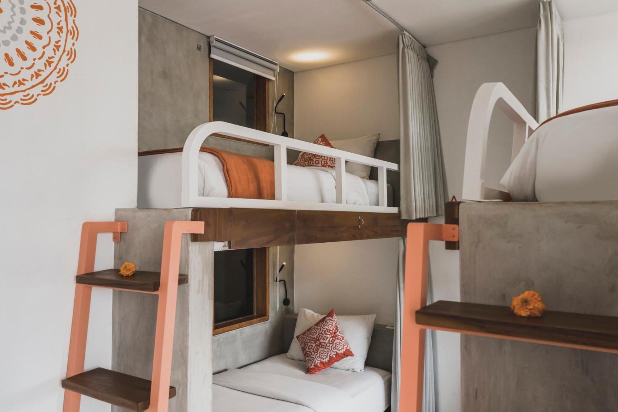 Roomates Surf Camp By Ini Vie Hospitality * Canggu